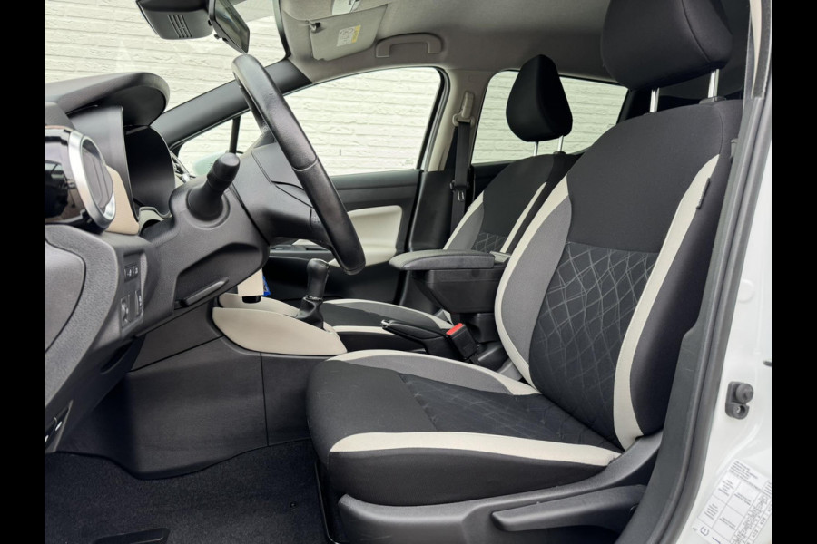 Nissan Micra 0.9 IG-T N-Connecta Cruise control Climate control Navigatie DAB Bleutooth Parkeersensor