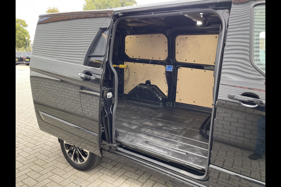 Ford Transit Custom 320 2.0 TDCI 185pk automaat L1H1 Sport / vaste prijs rijklaar € 22.950 ex btw / lease vanaf € 375 / half leer / airco / cruise / navi / camera / stoelverwarming !
