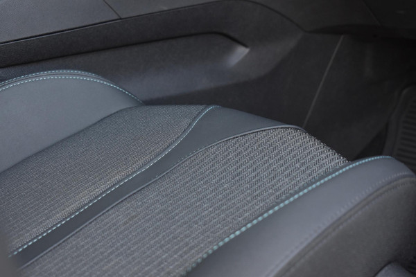 Peugeot 5008 1.2 PureTech 130 PK Aut. Allure Pack | 7 Zits | Navi | Camera | Trekhaak || Incl. garantie