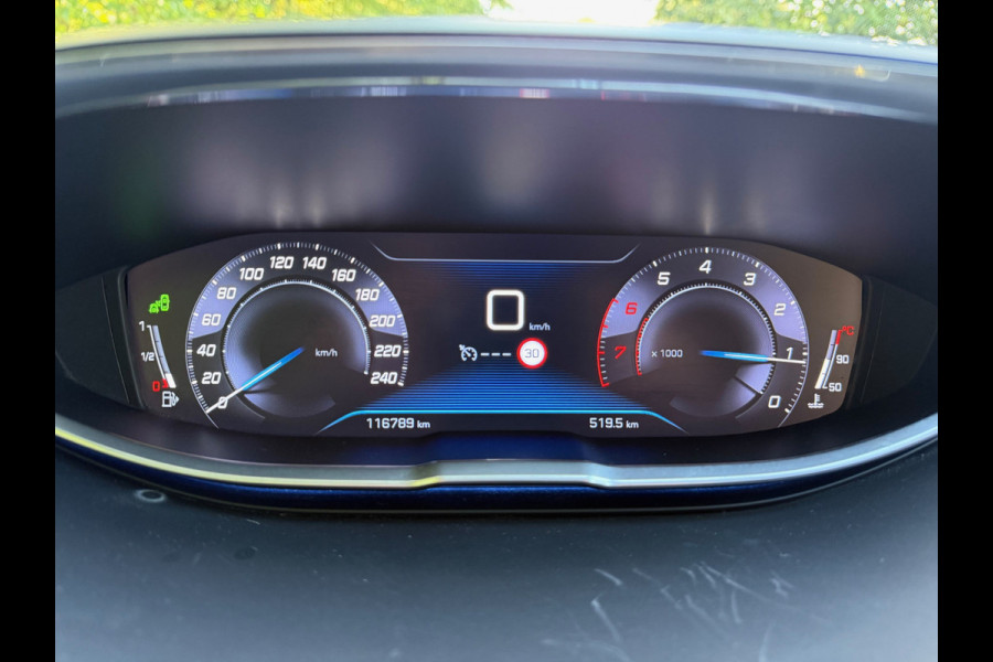 Peugeot 5008 1.2 PureTech GT-Line | Ned. Auto | Trekhaak | Pano-dak | electriche Achterklep | Achteruitrij camera | 7 persoons uitvoering |