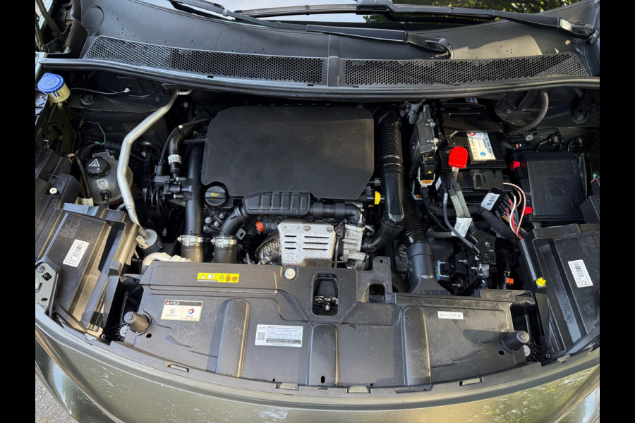 Peugeot 5008 1.2 PureTech GT-Line | Ned. Auto | Trekhaak | Pano-dak | electriche Achterklep | Achteruitrij camera | 7 persoons uitvoering |