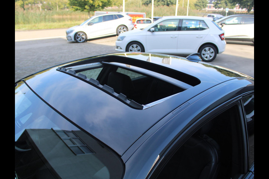 BMW 2 Serie Coupé 218i High Executive Edition | M SPORT | ELEKTRISCH SCHUIFDAK |