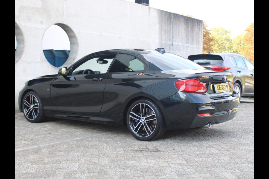 BMW 2 Serie Coupé 218i High Executive Edition | M SPORT | ELEKTRISCH SCHUIFDAK |