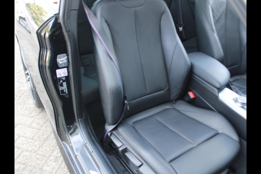 BMW 2 Serie Coupé 218i High Executive Edition | M SPORT | ELEKTRISCH SCHUIFDAK |