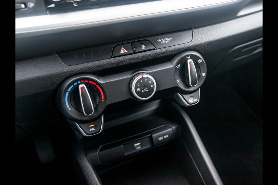 Kia Stonic 1.0 T-GDi MHEV DynamicLine Apple Car play en Android auto l Achteruit rijcamera l