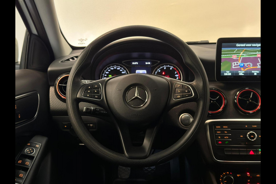 Mercedes-Benz A-Klasse 160 My First Star / NL-auto / Camera