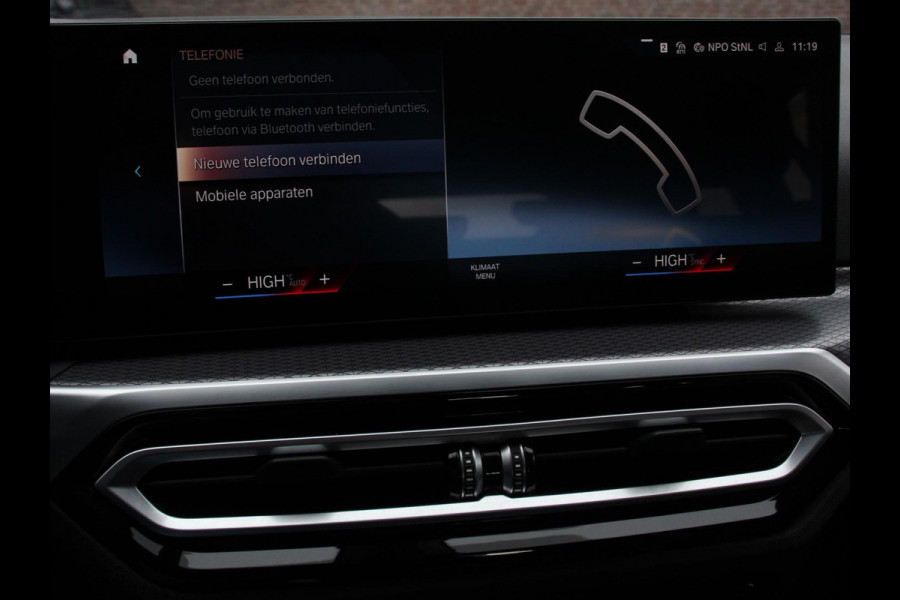 BMW 3 Serie Touring 330e Touring M Sport PHEV Navigatie Climate Control Lichtmetalen velgen LED Virtual Cockpit Parkeersensoren Voor en Achter Achteruitrijcamera Apple carplay/ Andriod auto Stoelverwarming Stuur verwarming Elektrische achterklep