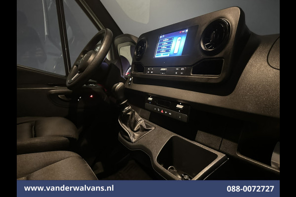 Mercedes-Benz Sprinter 316 CDI 163pk L3H2 Euro6 Airco | Camera | Navigatie | Apple Carplay | Android Auto | Chauffeursstoel Stoelverwarming, Bijrijdersbank