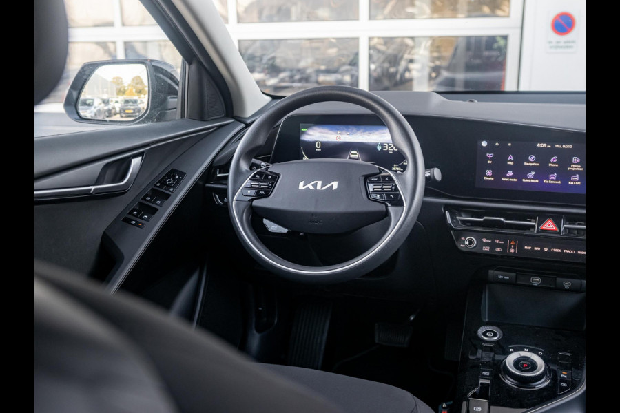 Kia Niro EV Light Edition 64.8 kWh | Navigatie | Achteruitrijcamera | Airco | Cruise control Adaptieve |