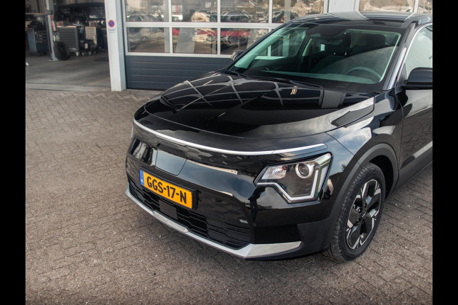 Kia Niro EV Light Edition 64.8 kWh | Navigatie | Achteruitrijcamera | Airco | Cruise control Adaptieve |