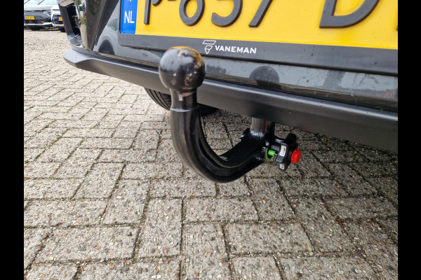 Kia e-Niro DynamicPlusLine 64 kWh | Trekhaak | Stoelverwarming | Open Dak | Key-Less |