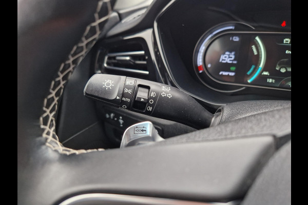 Kia e-Niro DynamicPlusLine 64 kWh | Trekhaak | Stoelverwarming | Open Dak | Key-Less |
