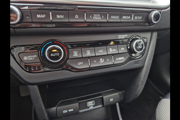 Kia e-Niro DynamicPlusLine 64 kWh | Trekhaak | Stoelverwarming | Open Dak | Key-Less |