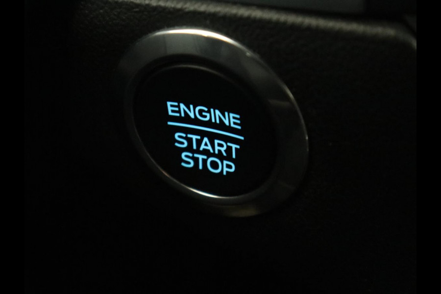 Ford Focus 1.0 EcoBoost Hybrid ST Line Style | Stoel & stuurverwarming | Camera | Carplay | Full LED | Navigatie | Keyless | Climate control | Park Assist | Cruise control