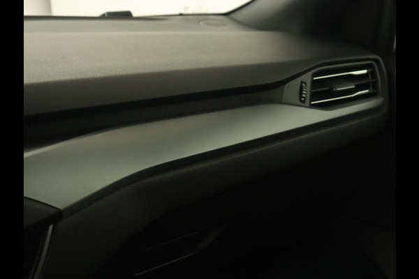 Ford Focus 1.0 EcoBoost Hybrid ST Line Style | Stoel & stuurverwarming | Camera | Carplay | Full LED | Navigatie | Keyless | Climate control | Park Assist | Cruise control