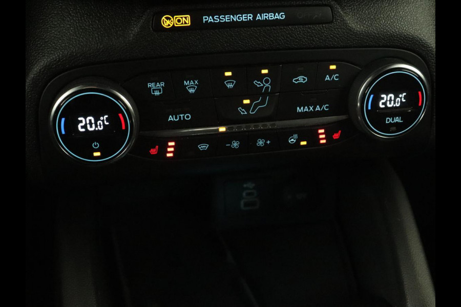 Ford Focus 1.0 EcoBoost Hybrid ST Line Style | Stoel & stuurverwarming | Camera | Carplay | Full LED | Navigatie | Keyless | Climate control | Park Assist | Cruise control