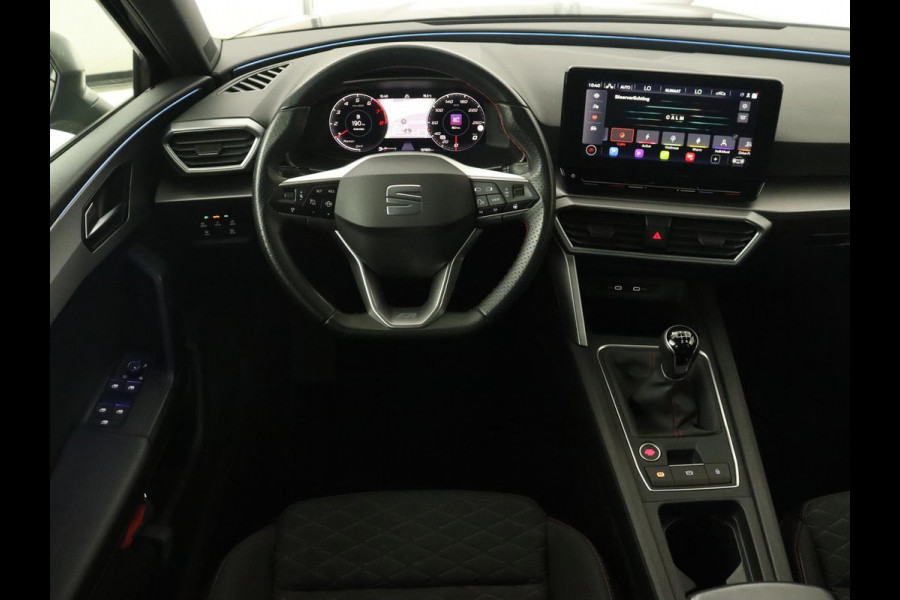 Seat Leon 1.0 TSI FR Intens | Stoel & stuurverwarming | Carplay | Camera | Adaptive cruise | Navigatie | Park Assist | Digital Cockpit | Keyless | Full LED