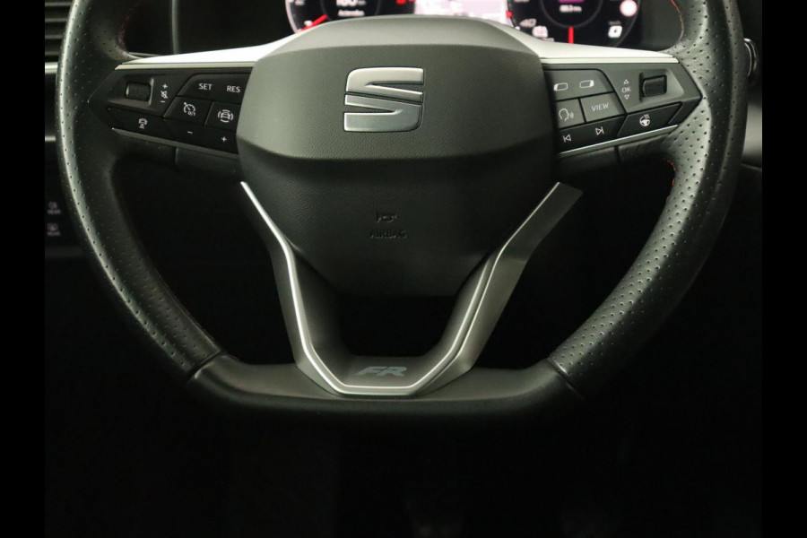 Seat Leon 1.0 TSI FR Intens | Stoel & stuurverwarming | Carplay | Camera | Adaptive cruise | Navigatie | Park Assist | Digital Cockpit | Keyless | Full LED