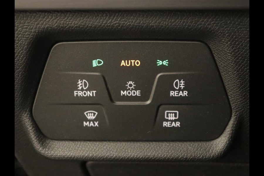 Seat Leon 1.0 TSI FR Intens | Stoel & stuurverwarming | Carplay | Camera | Adaptive cruise | Navigatie | Park Assist | Digital Cockpit | Keyless | Full LED