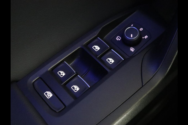 Seat Leon 1.0 TSI FR Intens | Stoel & stuurverwarming | Carplay | Camera | Adaptive cruise | Navigatie | Park Assist | Digital Cockpit | Keyless | Full LED