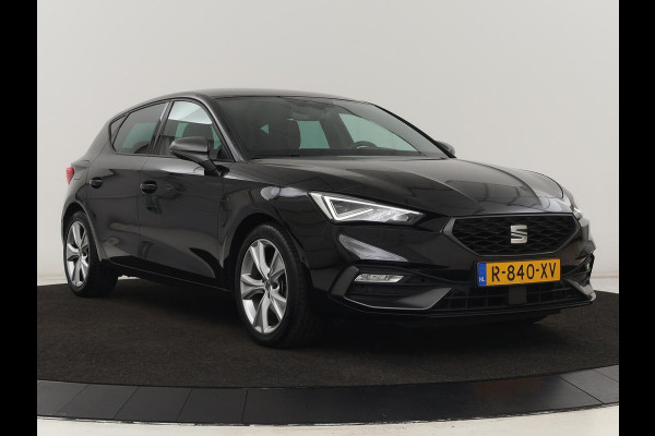 Seat Leon 1.0 TSI FR Intens | Stoel & stuurverwarming | Carplay | Camera | Adaptive cruise | Navigatie | Park Assist | Digital Cockpit | Keyless | Full LED