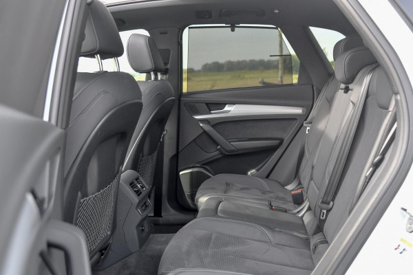 Audi Q5 55 TFSI e quattro Competition. Pano, ACC, 360, Trekh, B&O, Matrix, Sfeer, Keyless, Dodeh, CarPlay!