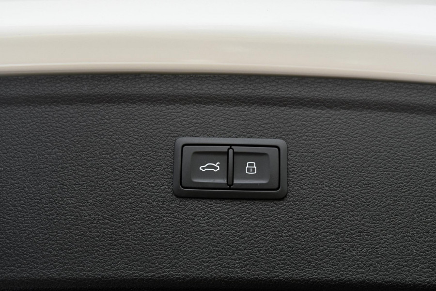 Audi Q5 55 TFSI e quattro Competition. Pano, ACC, 360, Trekh, B&O, Matrix, Sfeer, Keyless, Dodeh, CarPlay!