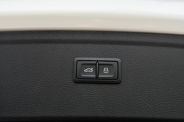 Audi Q5 55 TFSI e quattro Competition. Pano, ACC, 360, Trekh, B&O, Matrix, Sfeer, Keyless, Dodeh, CarPlay!