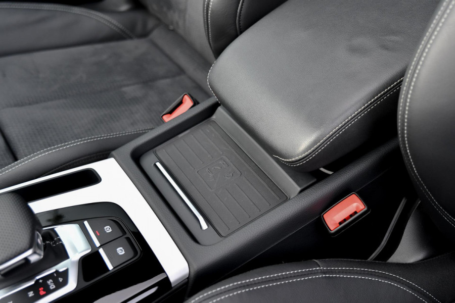 Audi Q5 55 TFSI e quattro Competition. Pano, ACC, 360, Trekh, B&O, Matrix, Sfeer, Keyless, Dodeh, CarPlay!