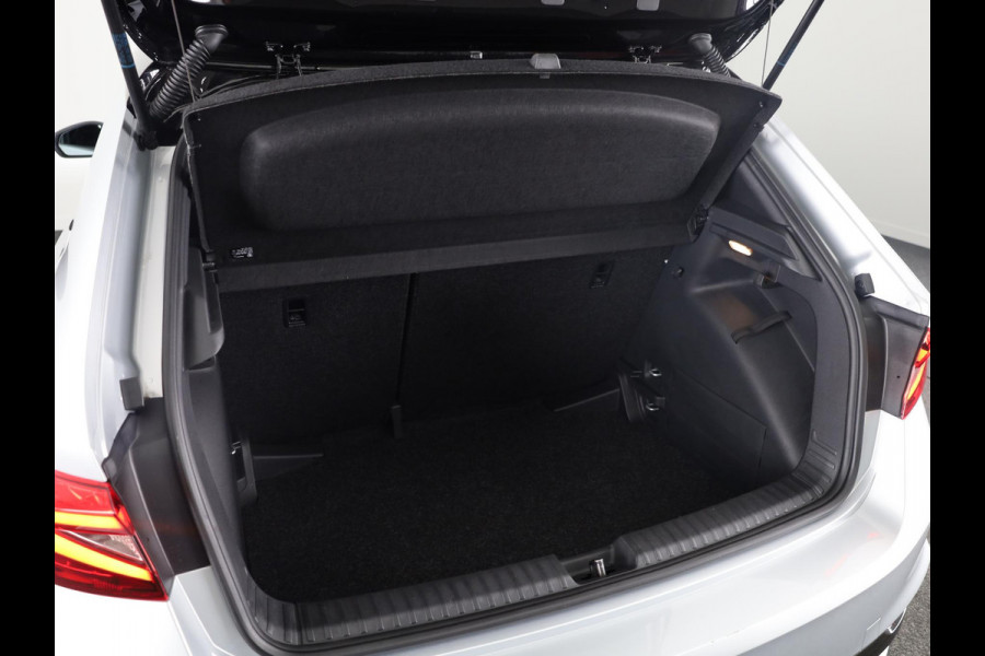 Škoda Fabia 1.0 TSI Monte Carlo 95 pk | Verlengde garantie | Navigatie via App | Parkeersensoren | Achteruitrijcamera | Stoelverwarming |