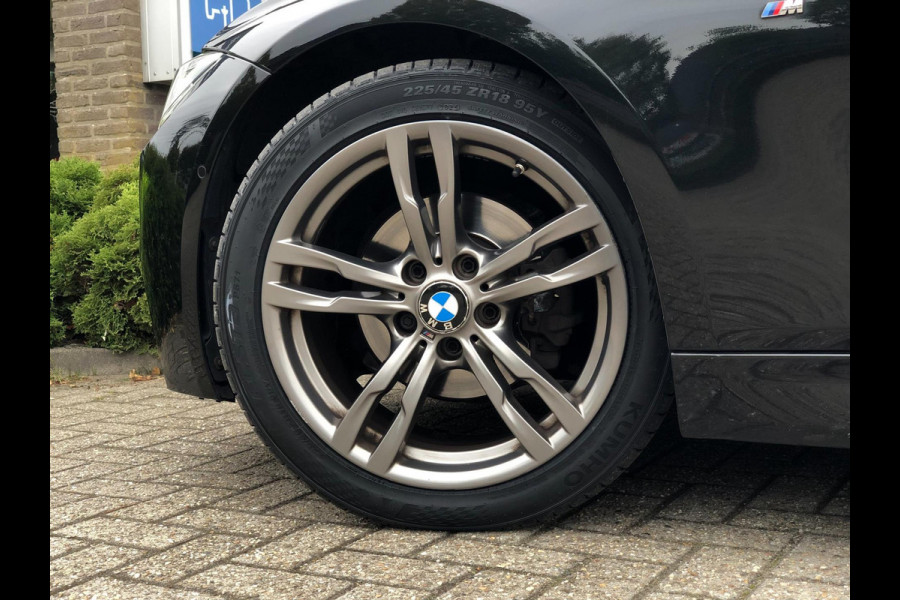 BMW 3 Serie 318i Corporate Lease High Executive | M Sport, Navi, Camera, Stoelverw., Leder, Cruise, Climate | NAP |
