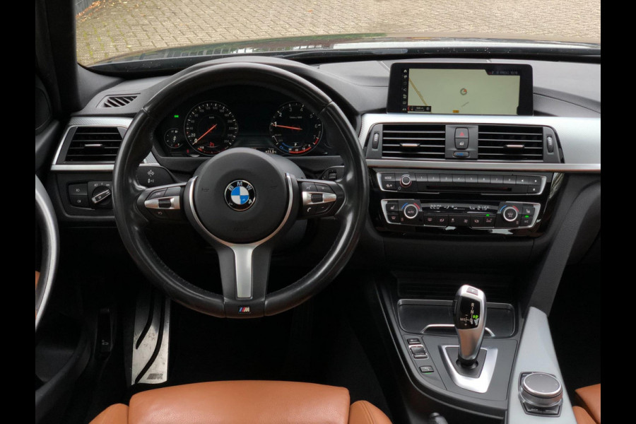 BMW 3 Serie 318i Corporate Lease High Executive | M Sport, Navi, Camera, Stoelverw., Leder, Cruise, Climate | NAP |