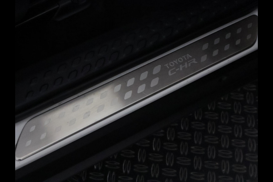Toyota C-HR 1.8 Hybrid First Edition | Parkeersensoren | Dealer onderhouden | Dodehoek detectie