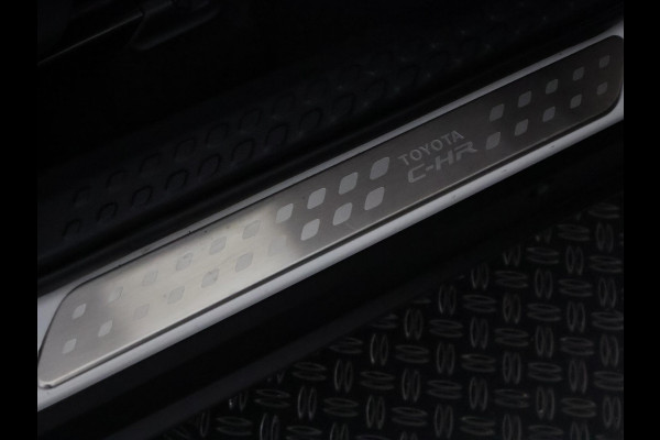 Toyota C-HR 1.8 Hybrid First Edition | Parkeersensoren | Dealer onderhouden | Dodehoek detectie