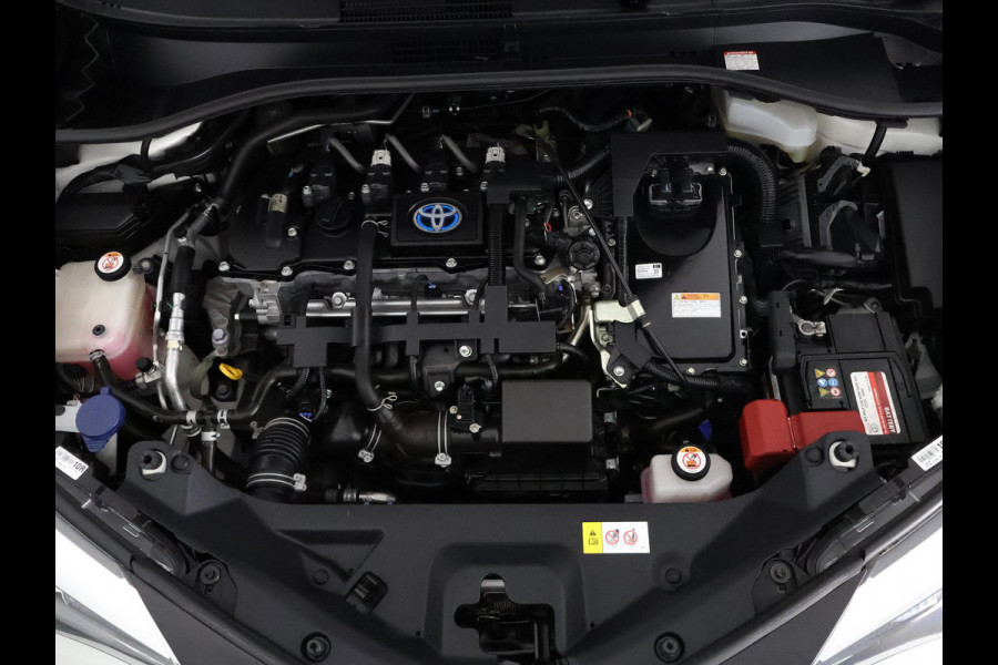 Toyota C-HR 1.8 Hybrid First Edition | Parkeersensoren | Dealer onderhouden | Dodehoek detectie