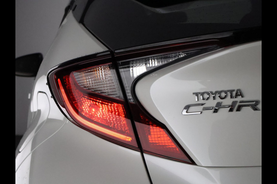 Toyota C-HR 1.8 Hybrid First Edition | Parkeersensoren | Dealer onderhouden | Dodehoek detectie