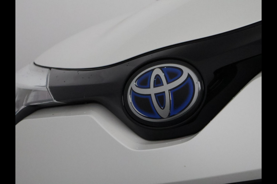 Toyota C-HR 1.8 Hybrid First Edition | Parkeersensoren | Dealer onderhouden | Dodehoek detectie