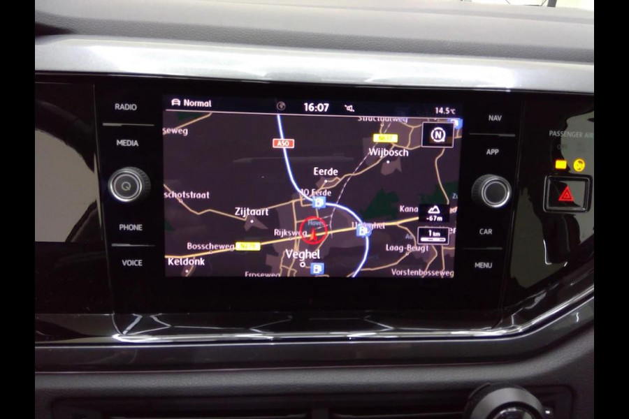 Volkswagen Polo 1.0 TSI Highline - Automaat - Schuif/Panodak - Navi - LED - Org.NL
