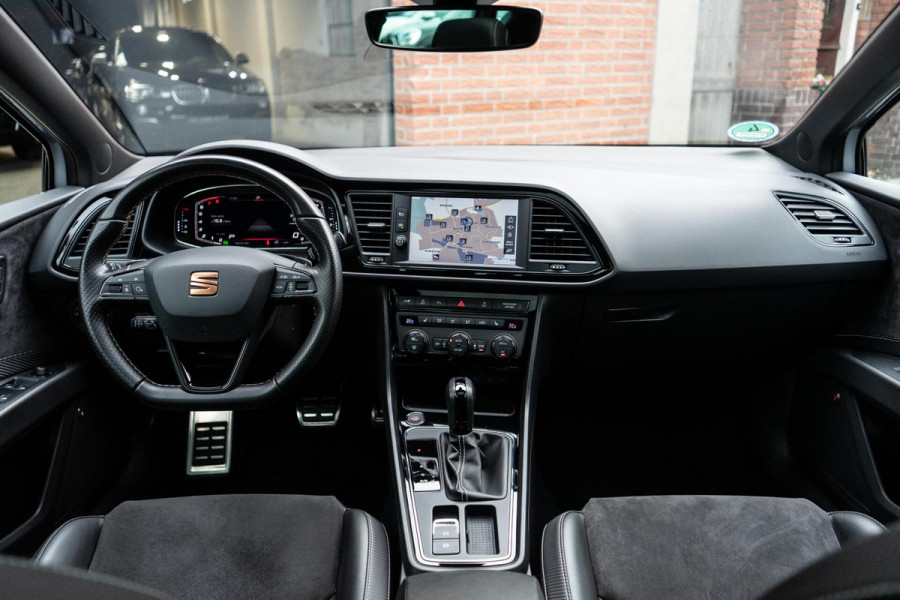 Seat Leon 2.0 TSI CUPRA Pano / DCC / Beats