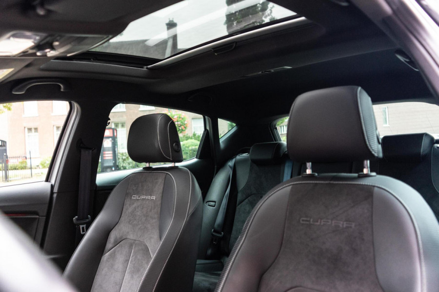 Seat Leon 2.0 TSI CUPRA Pano / DCC / Beats