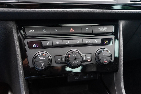 Seat Leon 2.0 TSI CUPRA Pano / DCC / Beats