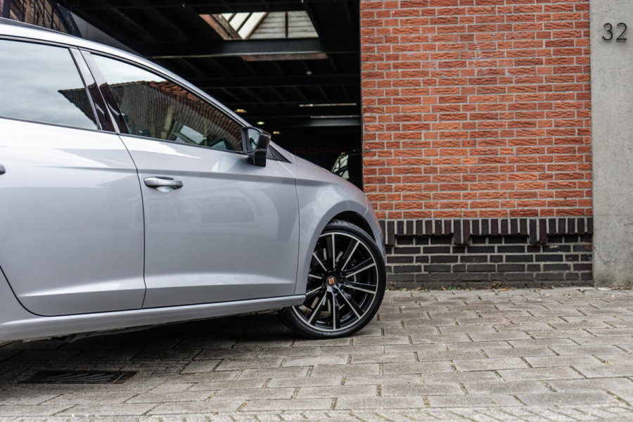 Seat Leon 2.0 TSI CUPRA Pano / DCC / Beats