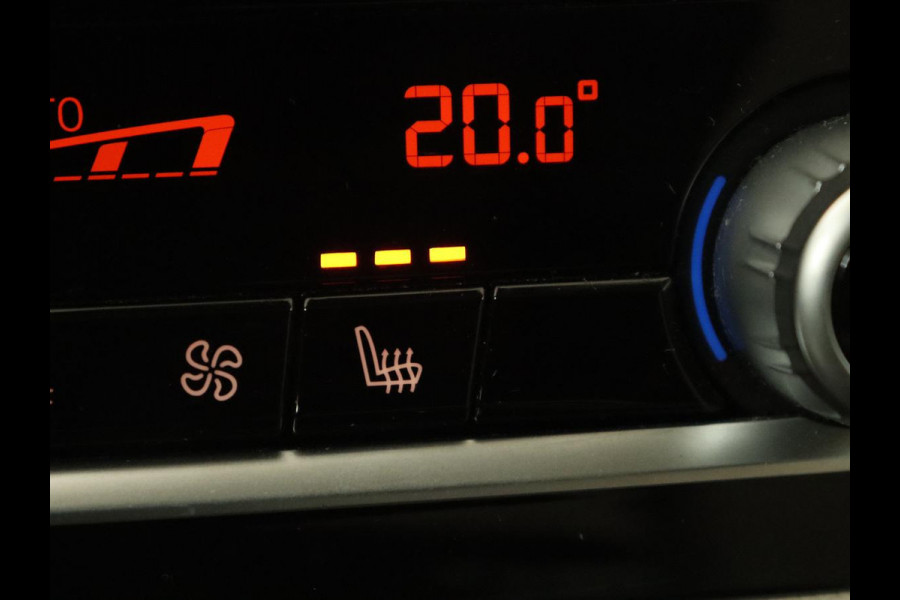 BMW 5 Serie 520i High Executive | Luxury Line | Leder | Trekhaak | Camera | Stoelverwarming | 19'' | Sfeerverlichting | Memory | Carplay | Navigatie | Park Assist | Full LED