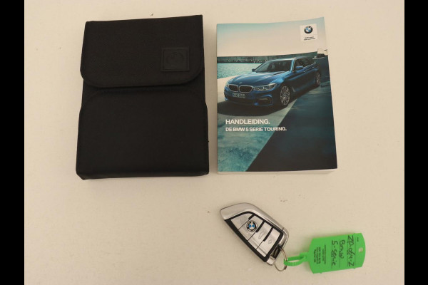 BMW 5 Serie 520i High Executive | Luxury Line | Leder | Trekhaak | Camera | Stoelverwarming | 19'' | Sfeerverlichting | Memory | Carplay | Navigatie | Park Assist | Full LED