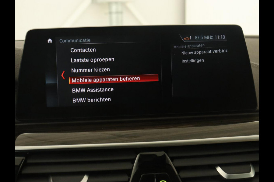 BMW 5 Serie 520i High Executive | Luxury Line | Leder | Trekhaak | Camera | Stoelverwarming | 19'' | Sfeerverlichting | Memory | Carplay | Navigatie | Park Assist | Full LED