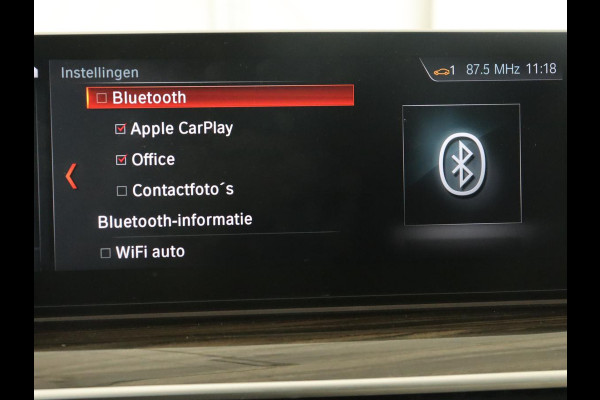 BMW 5 Serie 520i High Executive | Luxury Line | Leder | Trekhaak | Camera | Stoelverwarming | 19'' | Sfeerverlichting | Memory | Carplay | Navigatie | Park Assist | Full LED