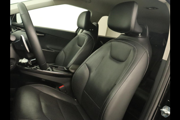 Kia Ev6 Plus 58 kWh | Stoelventilatie | Leder | Warmtepomp | Adaptive cruise | Carplay | Camera | Stoel & stuurverwarming | 19'' | Sfeerverlichting | Navigatie | Keyless
