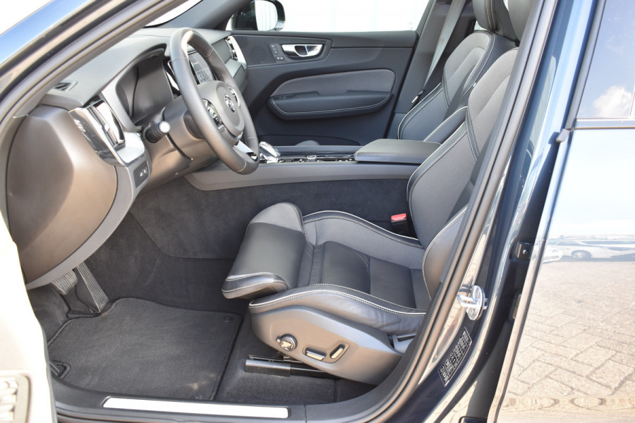 Volvo XC60 T6 AWD 350PK Plug-in hybrid Plus Dark | BLIS | ACC | Trekhaak | Elec.stoelen | 4-seiz.banden | 360 Camera | Panodak