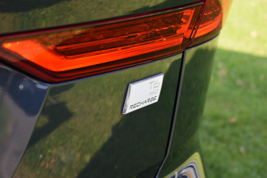 Volvo XC60 T6 AWD 350PK Plug-in hybrid Plus Dark | BLIS | ACC | Trekhaak | Elec.stoelen | 4-seiz.banden | 360 Camera | Panodak