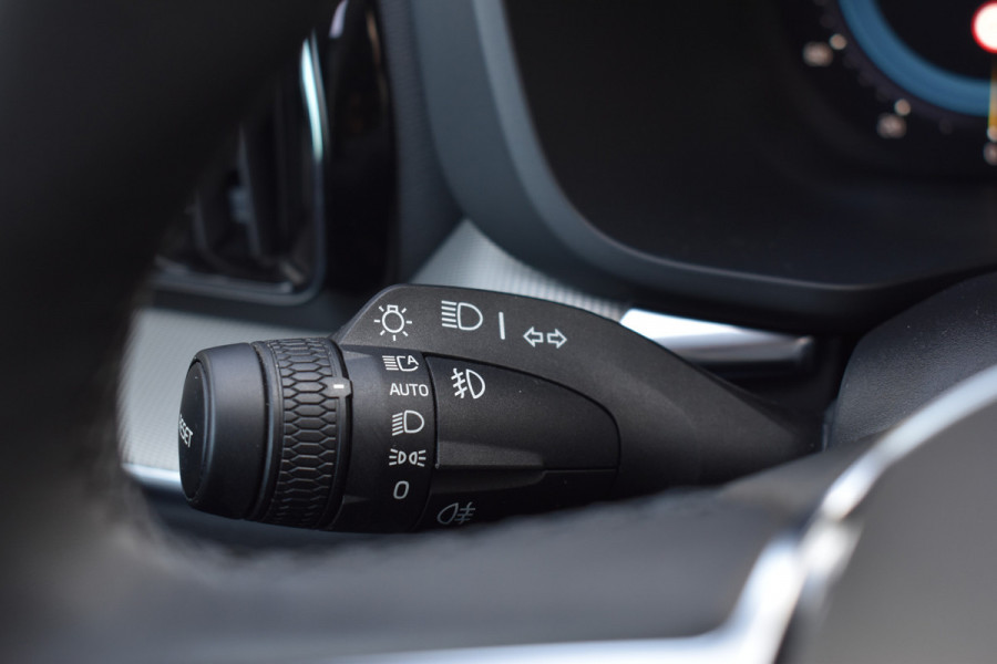 Volvo XC60 T6 AWD 350PK Plug-in hybrid Plus Dark | BLIS | ACC | Trekhaak | Elec.stoelen | 4-seiz.banden | 360 Camera | Panodak